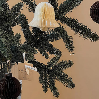 Décorations d'arbre de Noël en origami