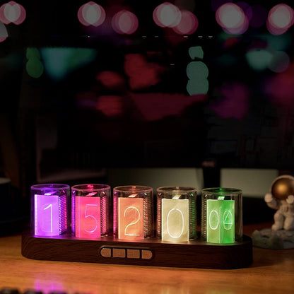 Creatividad de escritorio con reloj de tubo RGB Quasi-Nixie