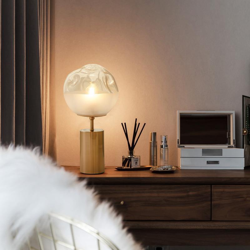 Lampe décorative de luxe légère en métal créatif pour salon et étude d'hôtel