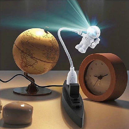 Lámparas de escritorio Luces Litwod Nueva Moda Novedad Romántica Bebé Bombillas Led Puerto Usb Dc Perilla De Resina Cuña Enchufe Nocturno Astronautas