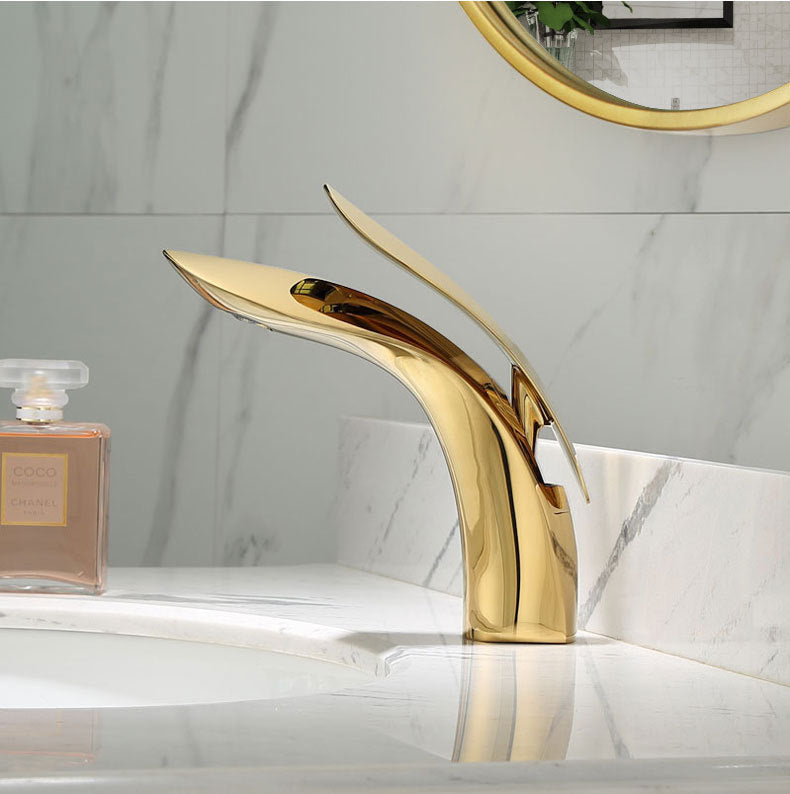 Grifo para lavabo bajo encimera de estilo nórdico, totalmente de cobre dorado