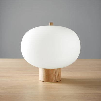 Lampe design boule de verre pour tenue douce de mariage