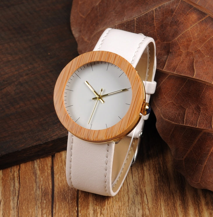 Reloj femenino con movimiento de cuarzo, cinturón de cuero de madera de bambú caliente hecho a mano con mesa de madera