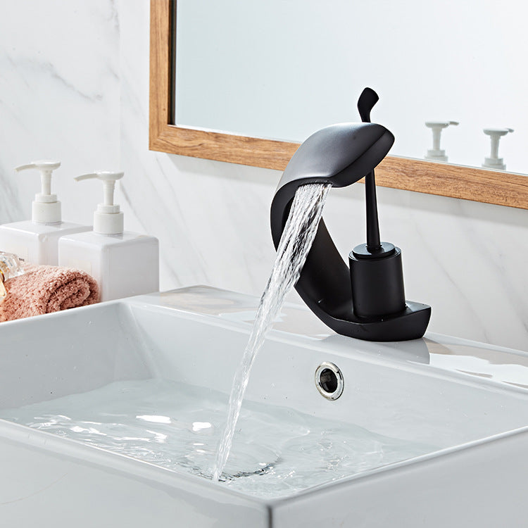 Grifo de lavabo empotrable simple de estilo nórdico de cobre para baño