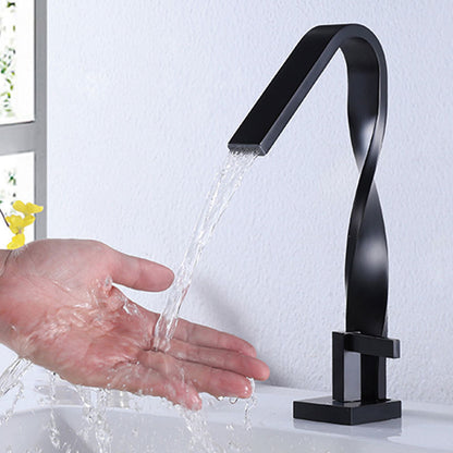 Grifo frío y caliente para lavabo de cobre, grifo nuevo con tubo trenzado de forma especial Kaiping creativo