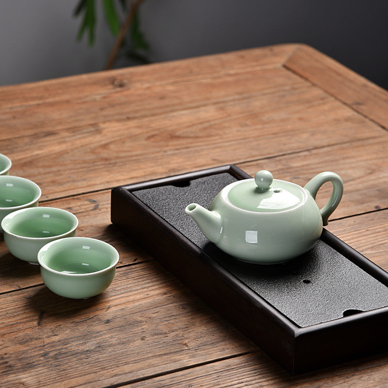 Simple Tea Table With Heavy Bamboo Tray For Tea Ceremony