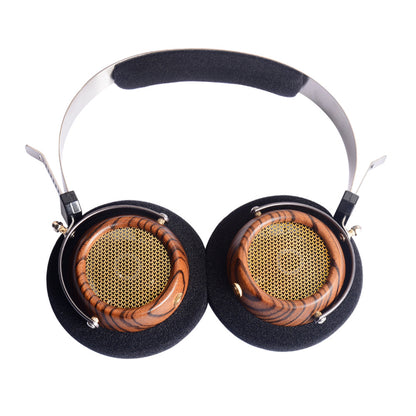 Casque rétro en bois d'olivier ouvert avec moniteur