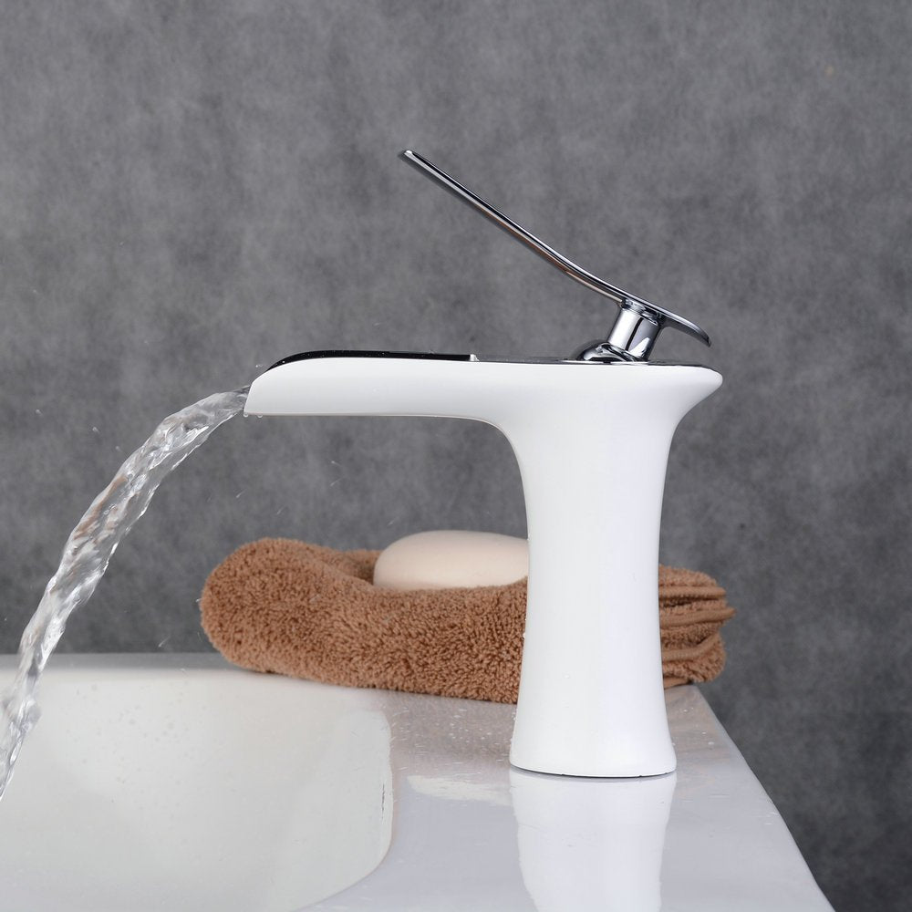 Grifo de cascada para lavabo de baño de cobre dorado blanco y negro