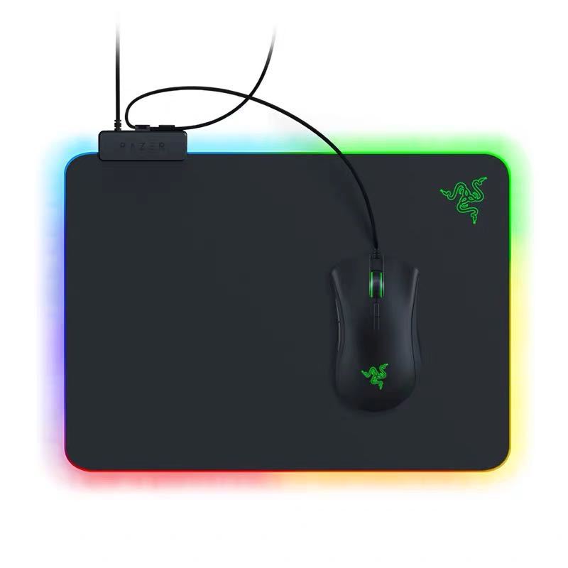 Le tapis de souris de jeu Razer Firefly Hard V2 RGB peut personnaliser le câble intégré et la base en caoutchouc antidérapante