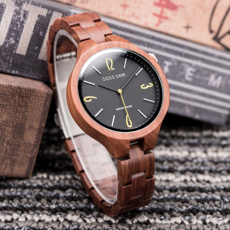 Montre à quartz lumineuse en bois