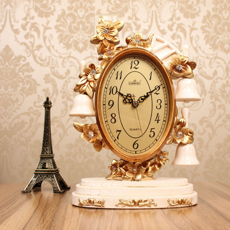 Grande horloge de table européenne avec cloche rétro créative