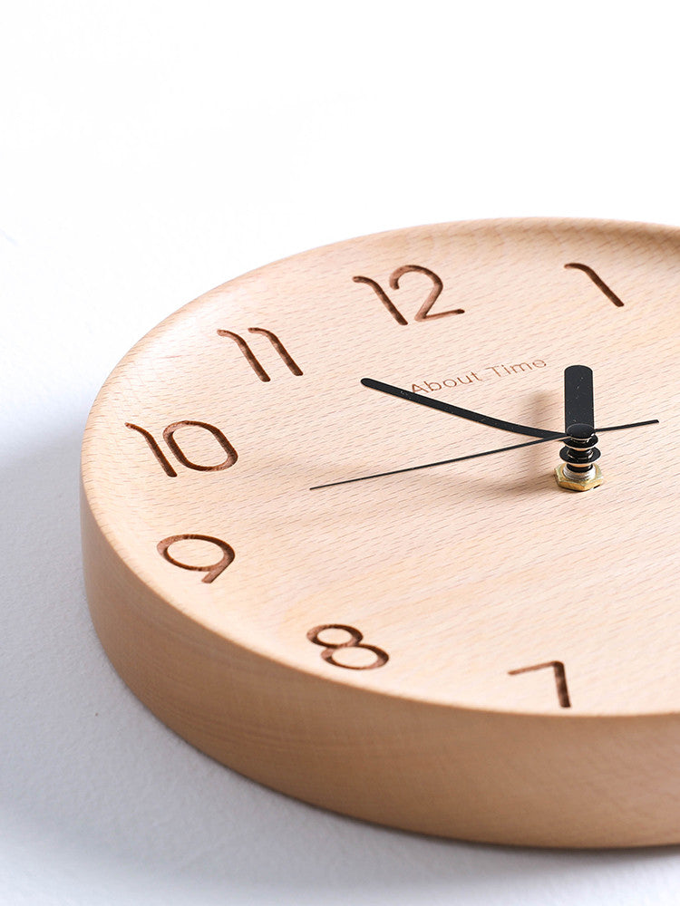 Reloj de pared silencioso, simple, conciso, cálido y versátil de madera de haya nórdica