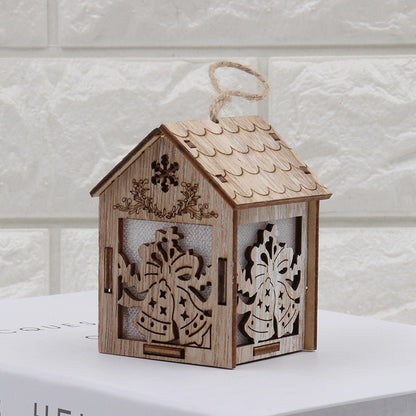 Decoraciones navideñas creativas de casas de madera pequeñas