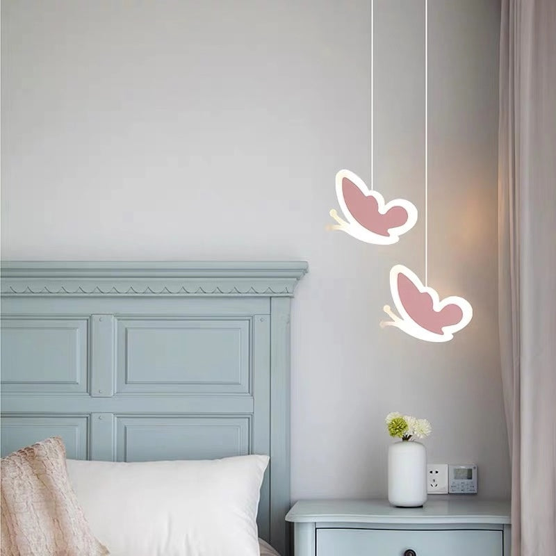 Lampe de plafond créative en forme de coeur avec fleur de papillon, lustre pour chambre d'enfant, lampes de chambre à coucher