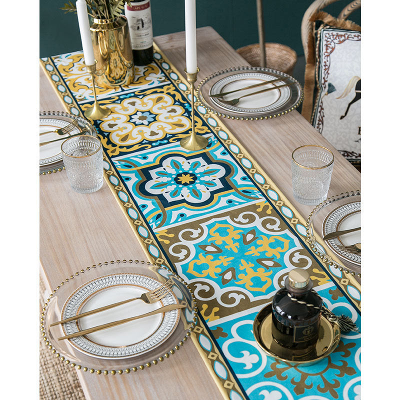 Otaku Pig American Light Luxury Tassel Table Runner