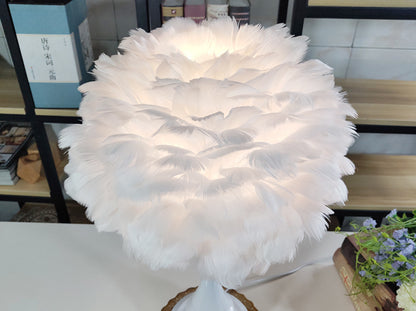 Lampe de Table en plumes de luxe, lampe de chevet de chambre à coucher, style nordique Ins, lampes de bureau à intensité variable, pour salon, salle d'étude, éclairage décoratif