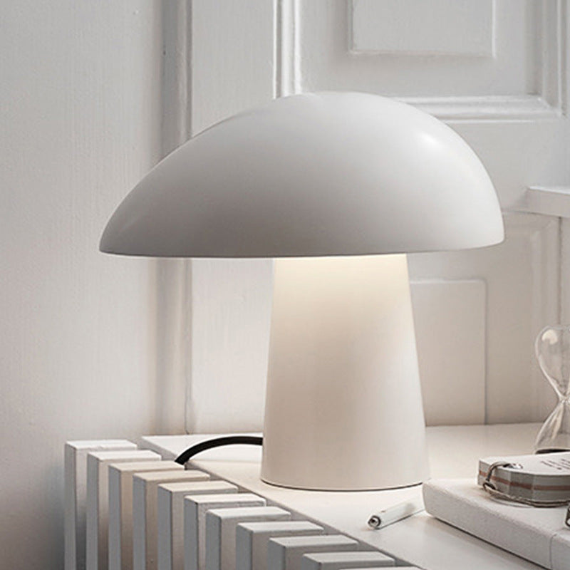 Lampe de Table d'étude champignon moderne et Simple, Design de personnalité, modèle de chambre à coucher, salon, hôtel, lampe de Table