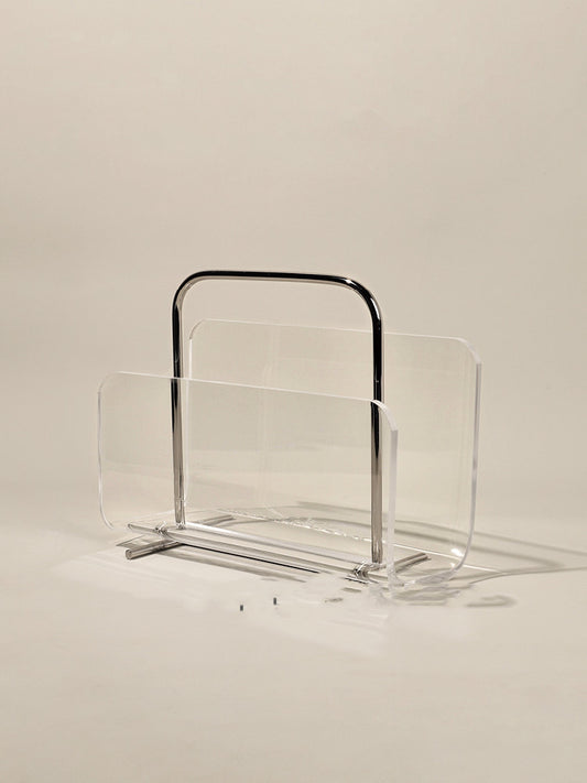 A Simple Luxury Acrylic Metal Bookshelf Model Room