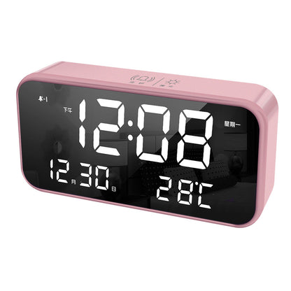 Reloj despertador electrónico con carga USB.