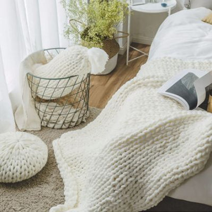 Couverture de sieste de bureau tricotée pour pause déjeuner sur canapé