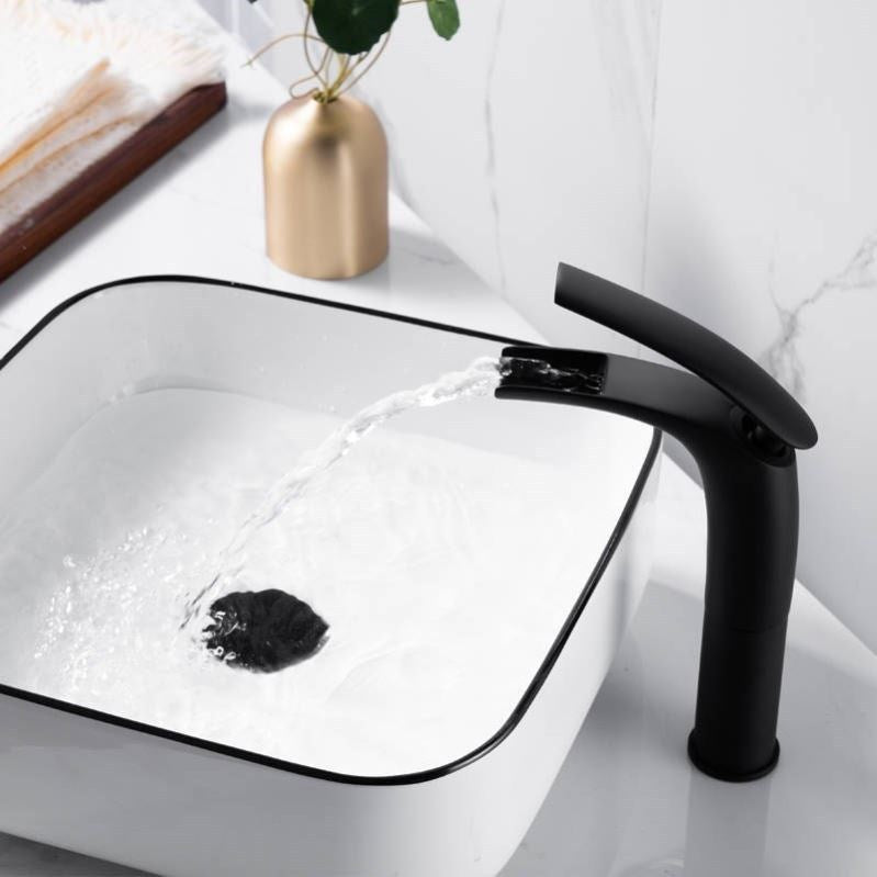 Grifo de agua fría y caliente de cobre para lavabo doméstico