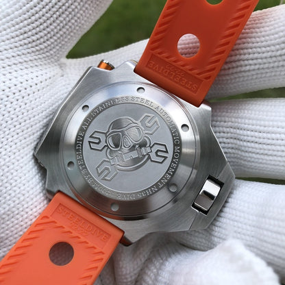 Reloj mecánico resistente al agua STEELDIVE