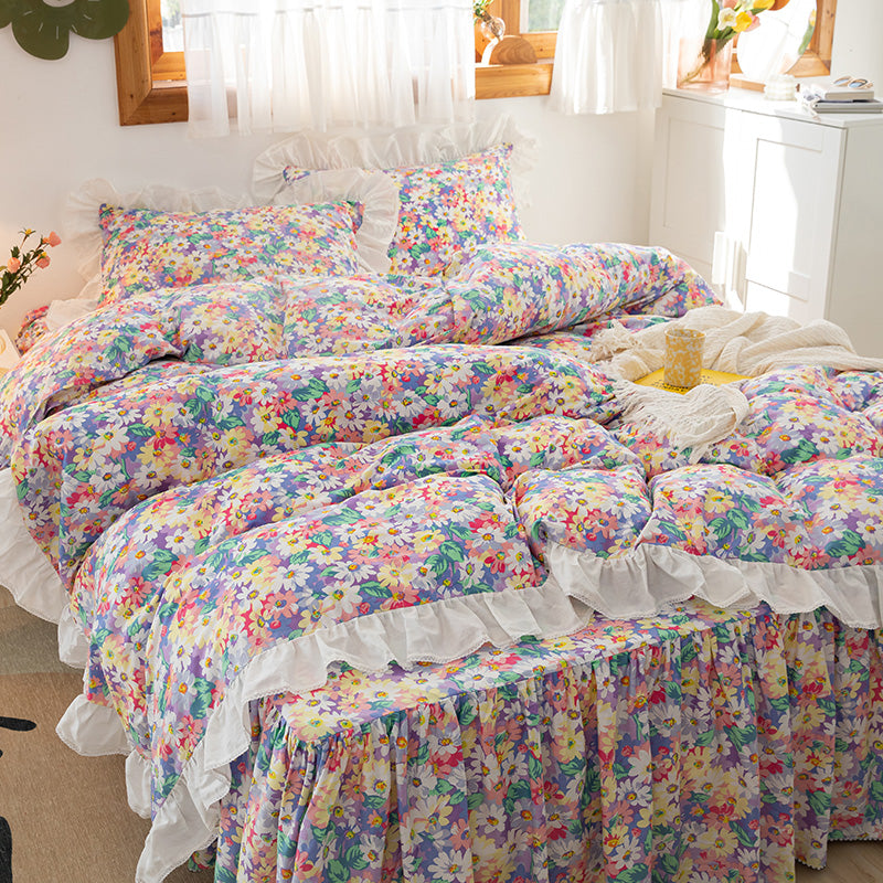 Juego de falda de cama versión coreana floral pequeña de cuatro piezas