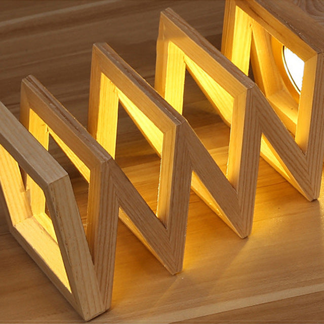 Lampe de table créative en bois massif