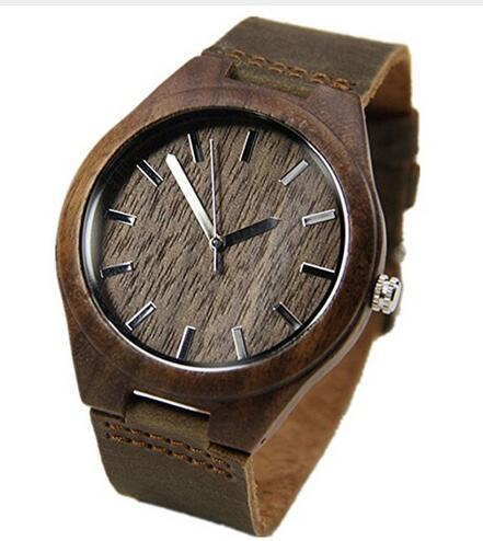 Montres-bracelets en bois de noyer