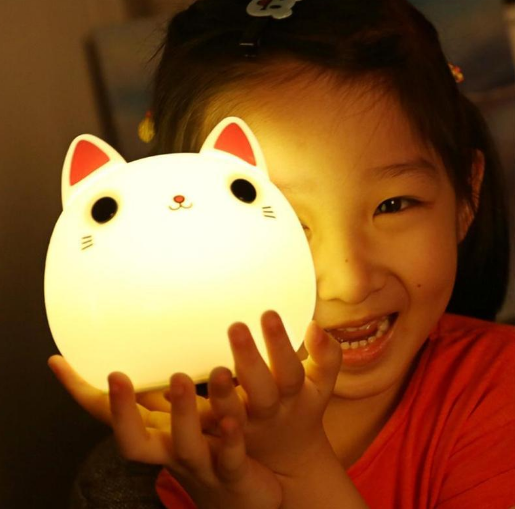 Lampe LED en silicone chat mignon