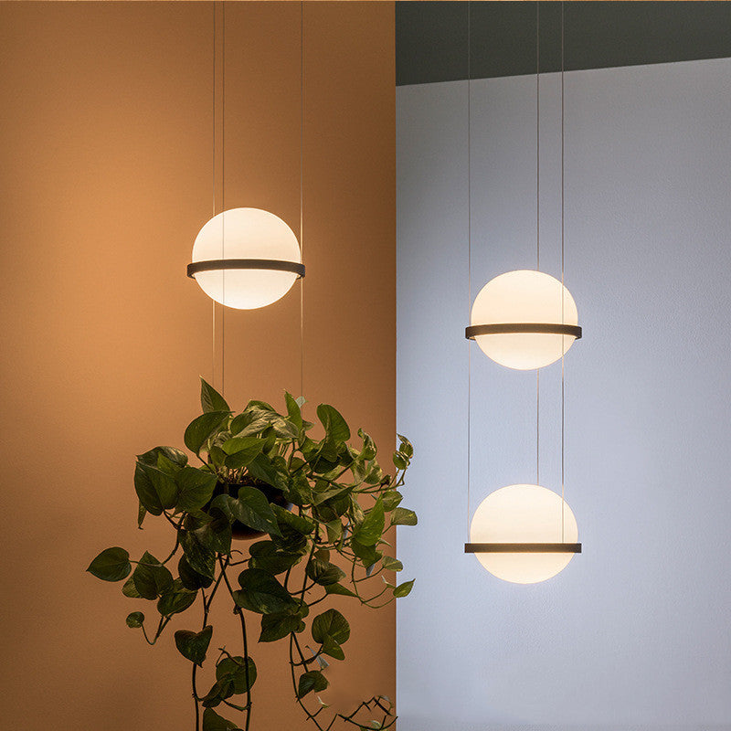 Petites lampes suspendues de chevet simples et créatives adaptées à l'allée