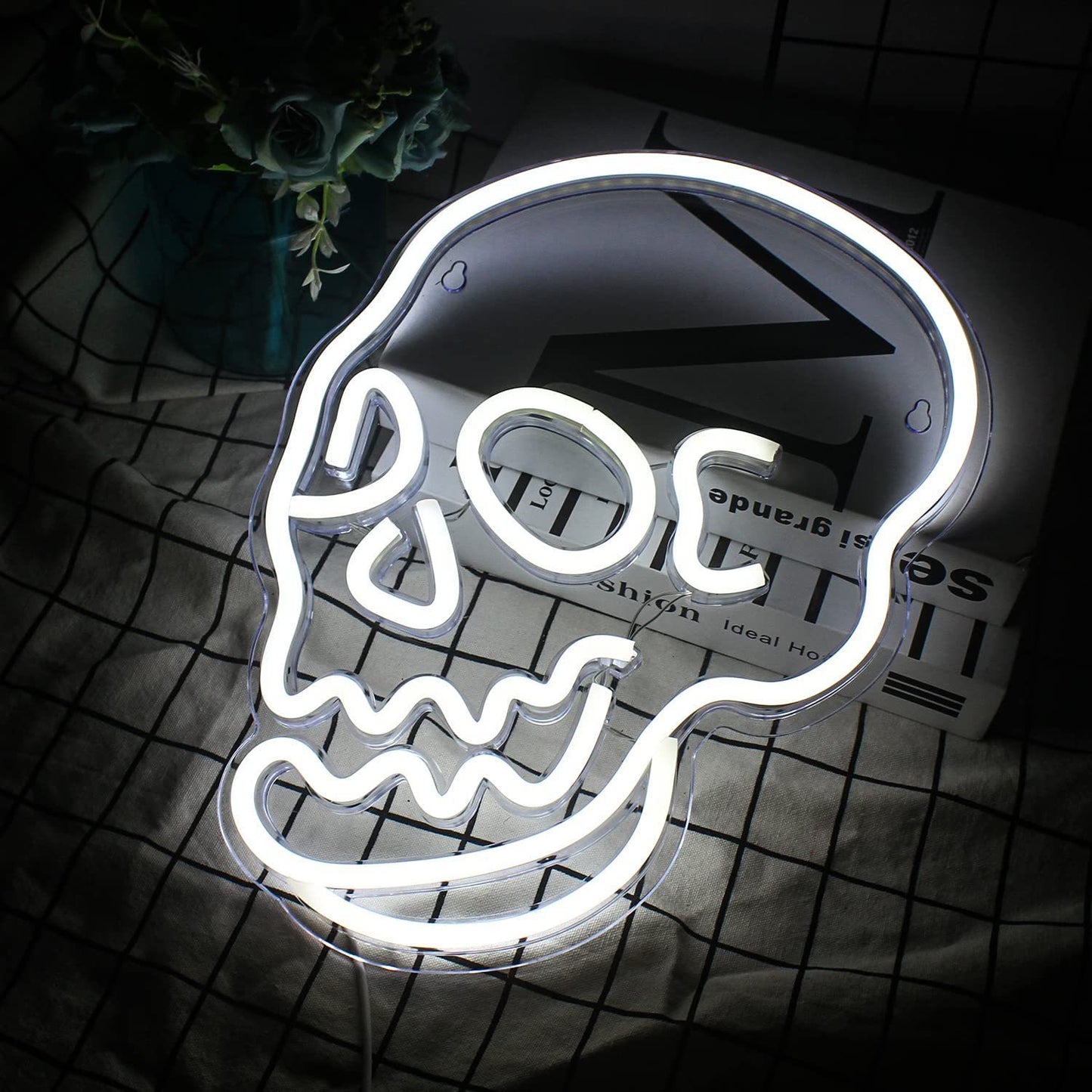 Decoración de Halloween con calavera de neón LED