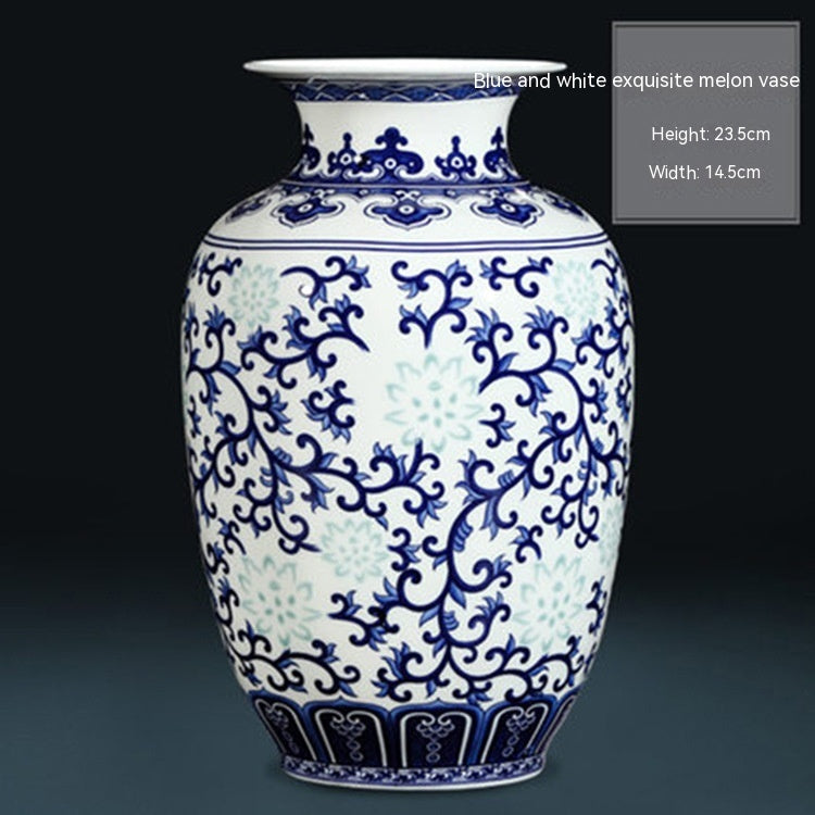 Vase décoratif chinois avec composition florale en porcelaine bleue et blanche