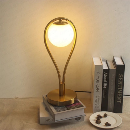 Lampe de chevet en fer forgé, petite lampe de nuit décorative et créative pour chambre à coucher