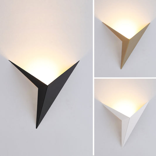 Lámpara de pared triangular con forma de hierro forjado creativa.