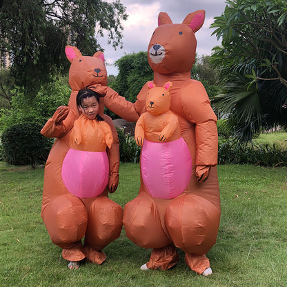 Costumes de spectacle d'Halloween dans un parc d'attractions