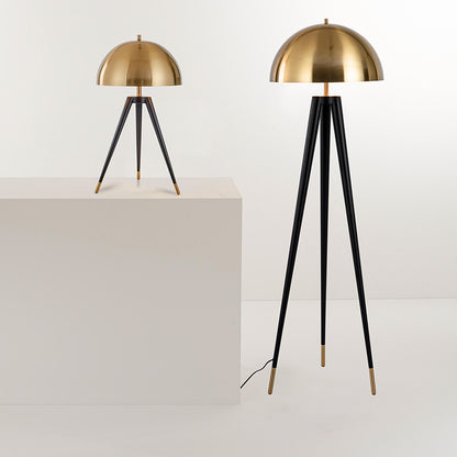 Post-modern Simple Fashion Tripod Desk Lamp