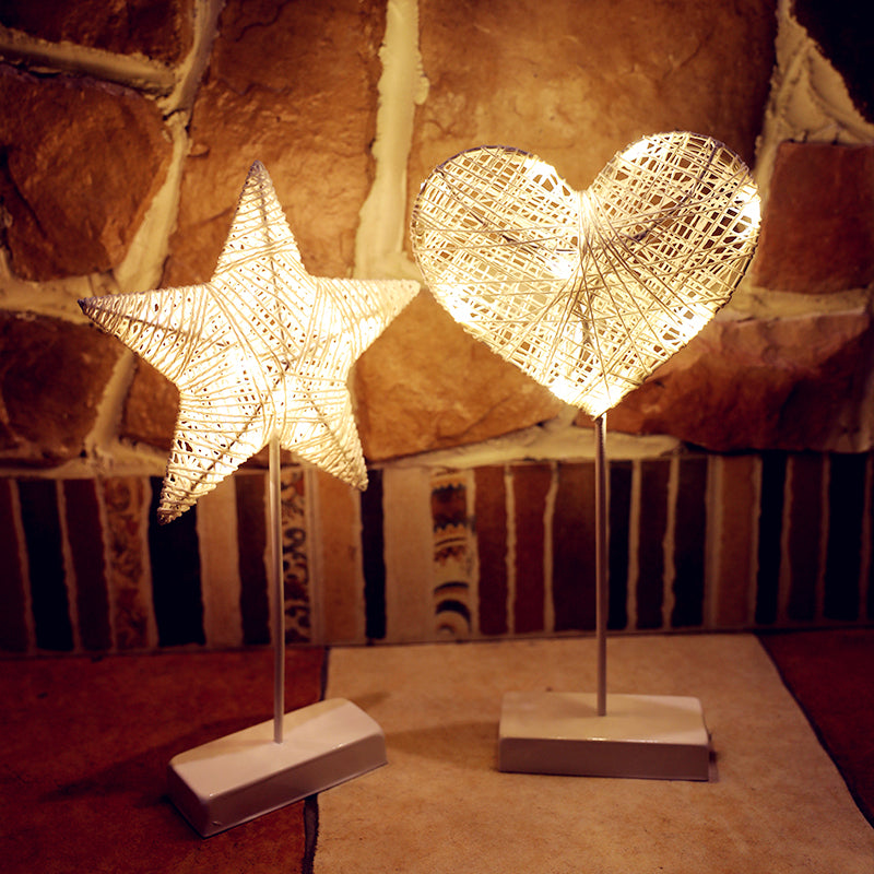 Luces LED luces intermitentes luces estrellas diseño de habitación romántica decoración amor estrellas lámpara de mesa lámpara de ratán bola