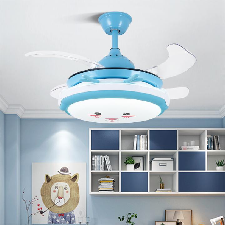 Lumière de ventilateur de plafond pour enfants dans une chambre domestique