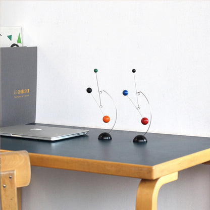 Calder Table Balance Device Dynamic Sculpture Decoration