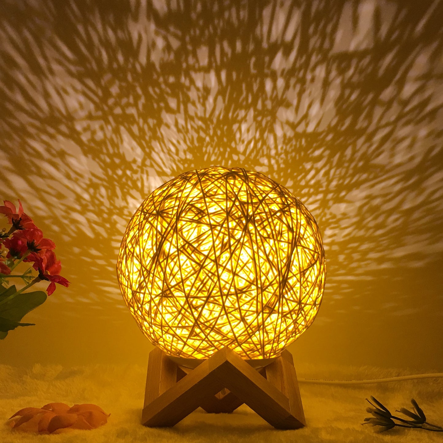 Amazon Hot Selling Creative Linen Table Lamp Novel and Unique LED Intelligent USB7 Color RGB16 Color Remote Control Rattan Ball Lamp