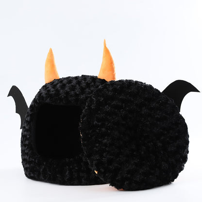 Nid pour animaux de compagnie Halloween Little Devil en peluche courte entièrement fermé et chaud