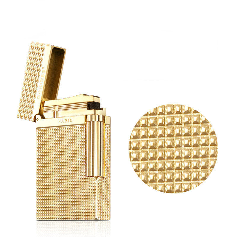 Briquet vintage rempli de gaz coupe-vent