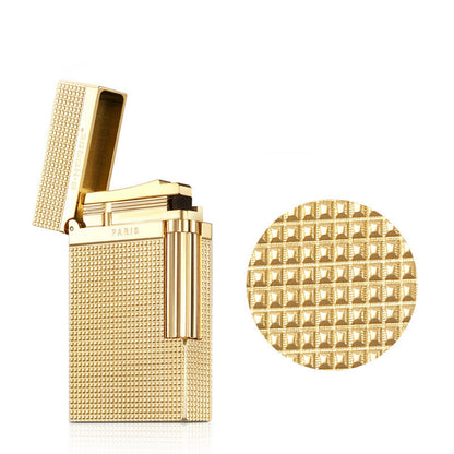 Briquet vintage rempli de gaz coupe-vent