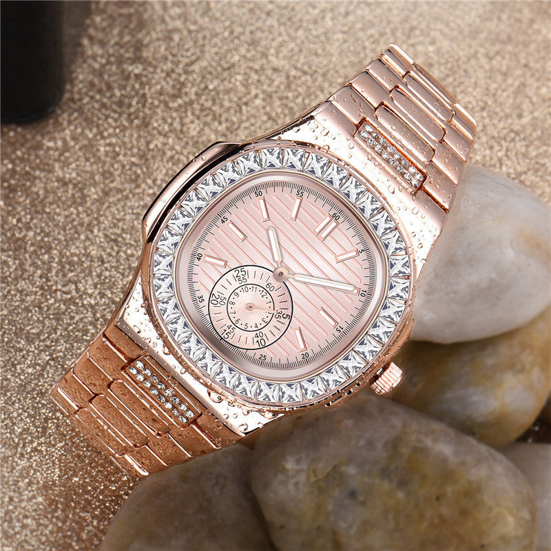 Montres cadeaux en diamant de marque de luxe en alliage de mode pour hommes