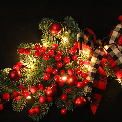 Décorations de Noël suspendues avec lumières