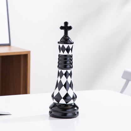 European Ceramic Black And White Lattice Chess Ornaments