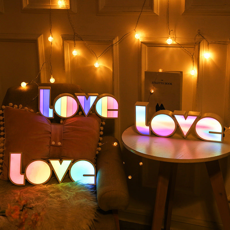 Lámpara de festón ornamental LED Modelado de luz decorativa creativa Propuesta Declaración Diseño de vacaciones Letra de amor inglesa Luz LED