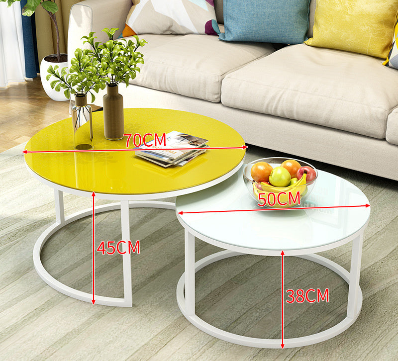 Table basse ronde de balcon de maison simple