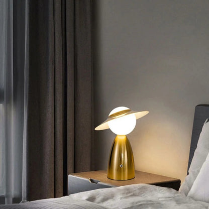 European Creative Charging Metal USB Table Lamp